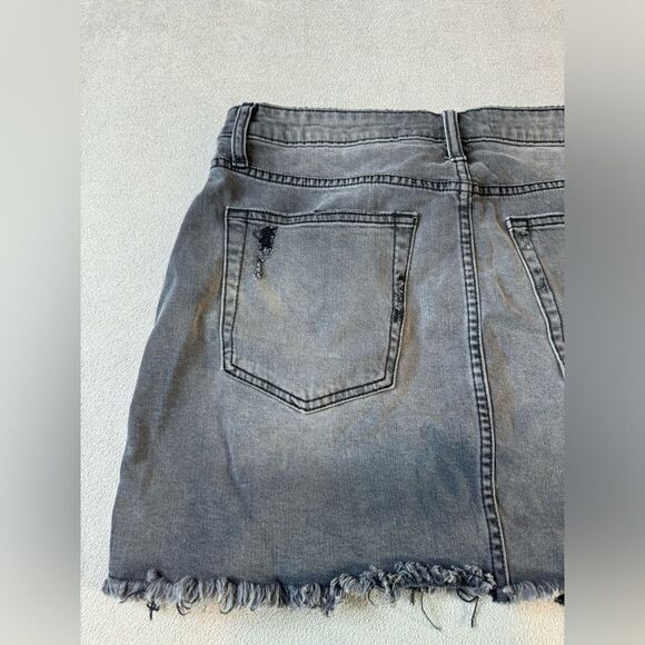 Joe's Jeans Mini Skirt Womens Size 31 Washed Black Destroyed Denim Frayed Hem - Picture 13 of 16